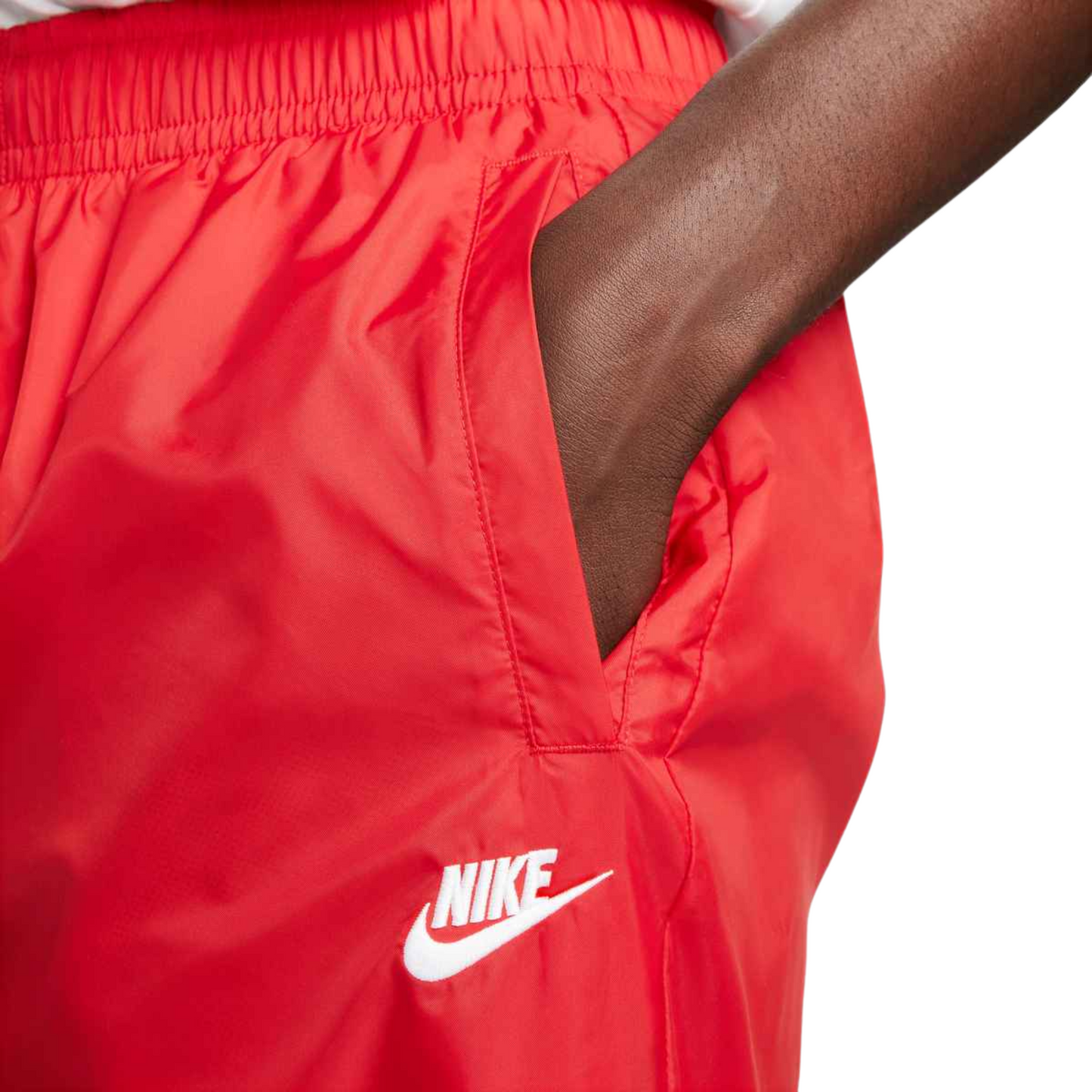 DR3337-657 - NIKE M NK CLUB LND WVN TRK SUIT