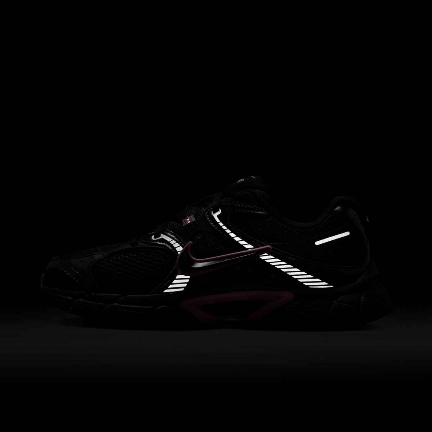 HQ7901-002 - NIKE WMS V5 RNR