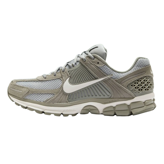HF1553-002 - NIKE ZOOM VOMERO 5 SDE